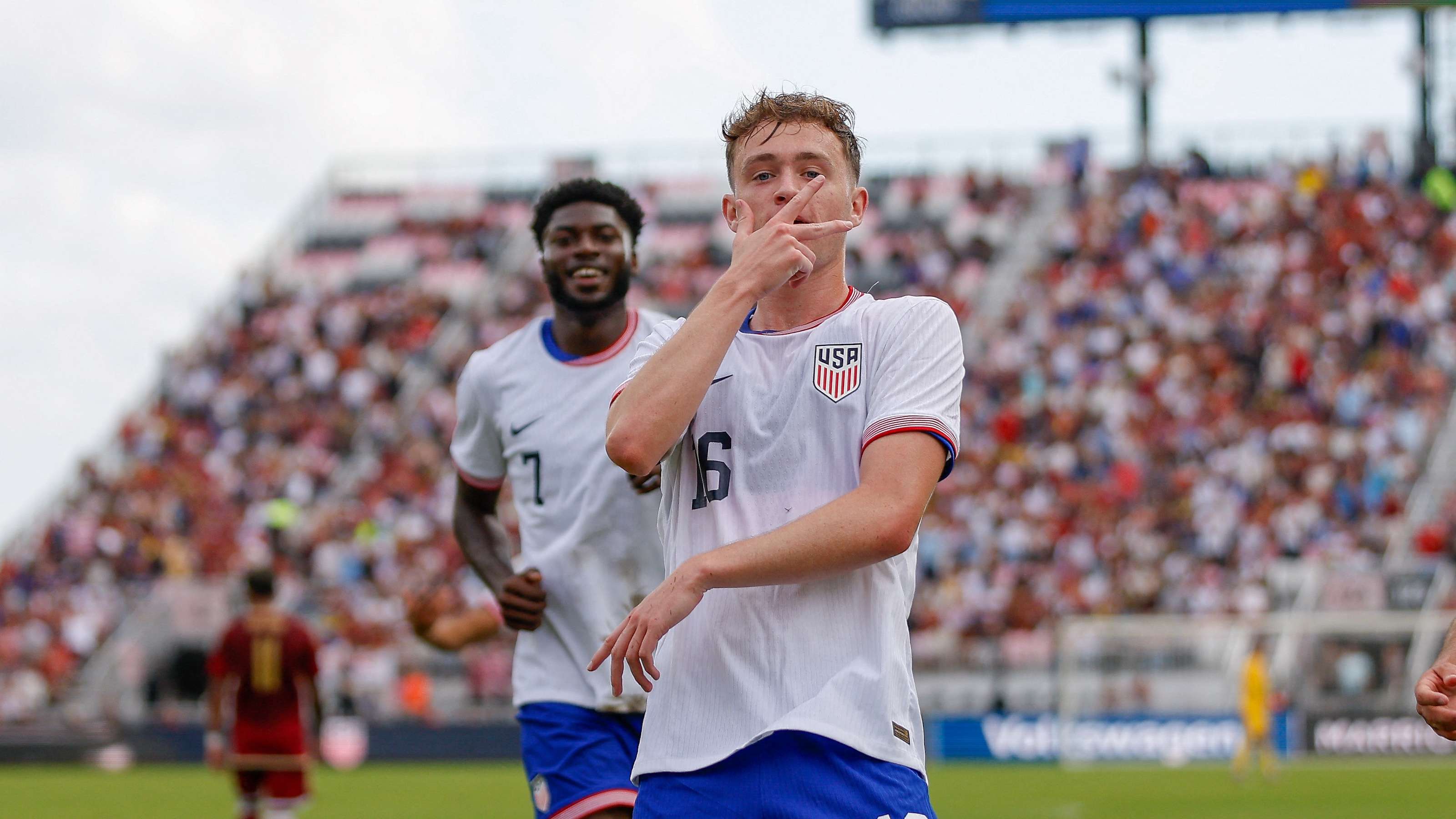 是现代足球 是现代足球